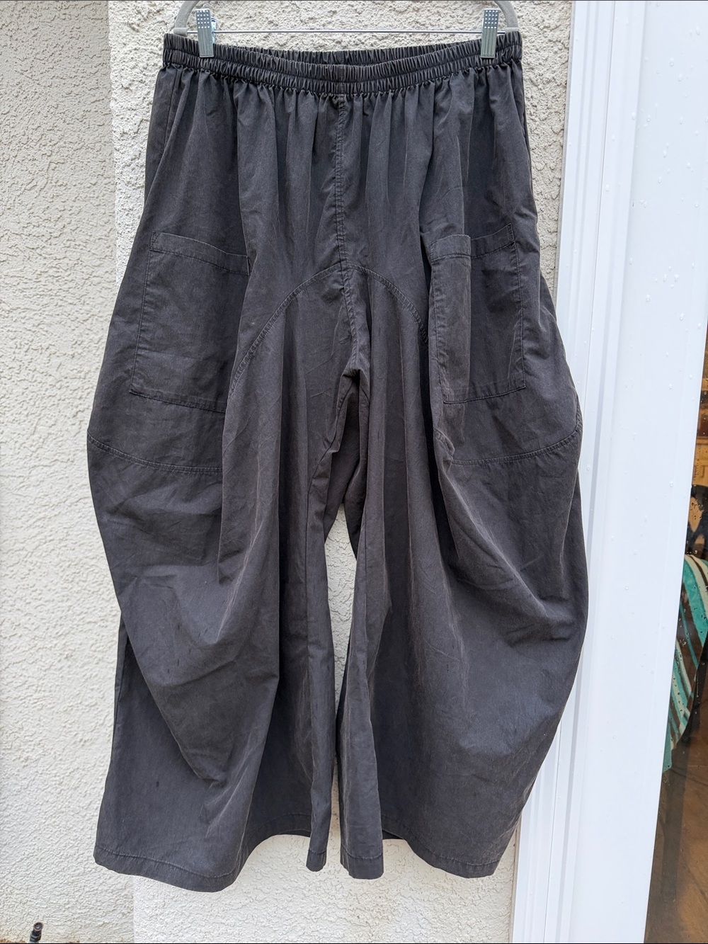 Aquarius by Irma Dark Grey Harem Wide Leg Pants Women's Size L/XL NWT